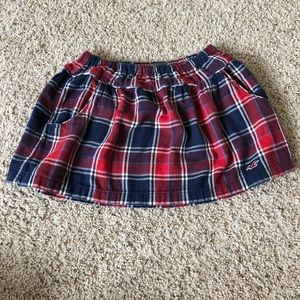 Plaid Hollister skirt with pockets